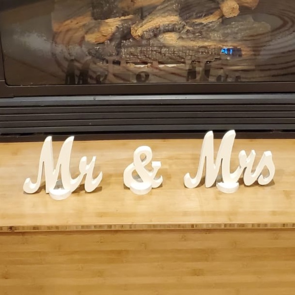 Mr & Mrs wedding sign | Sweetheart or head table decor